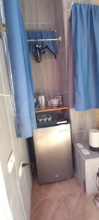 Chambre Independante Chez L'Habitant 帕里塔 外观 照片